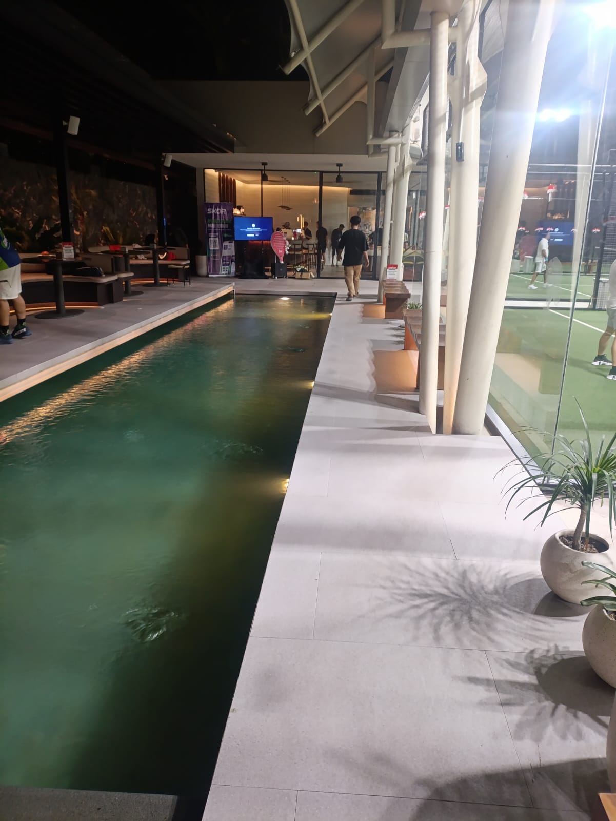 TV display turnamen padel di Padel Cartel