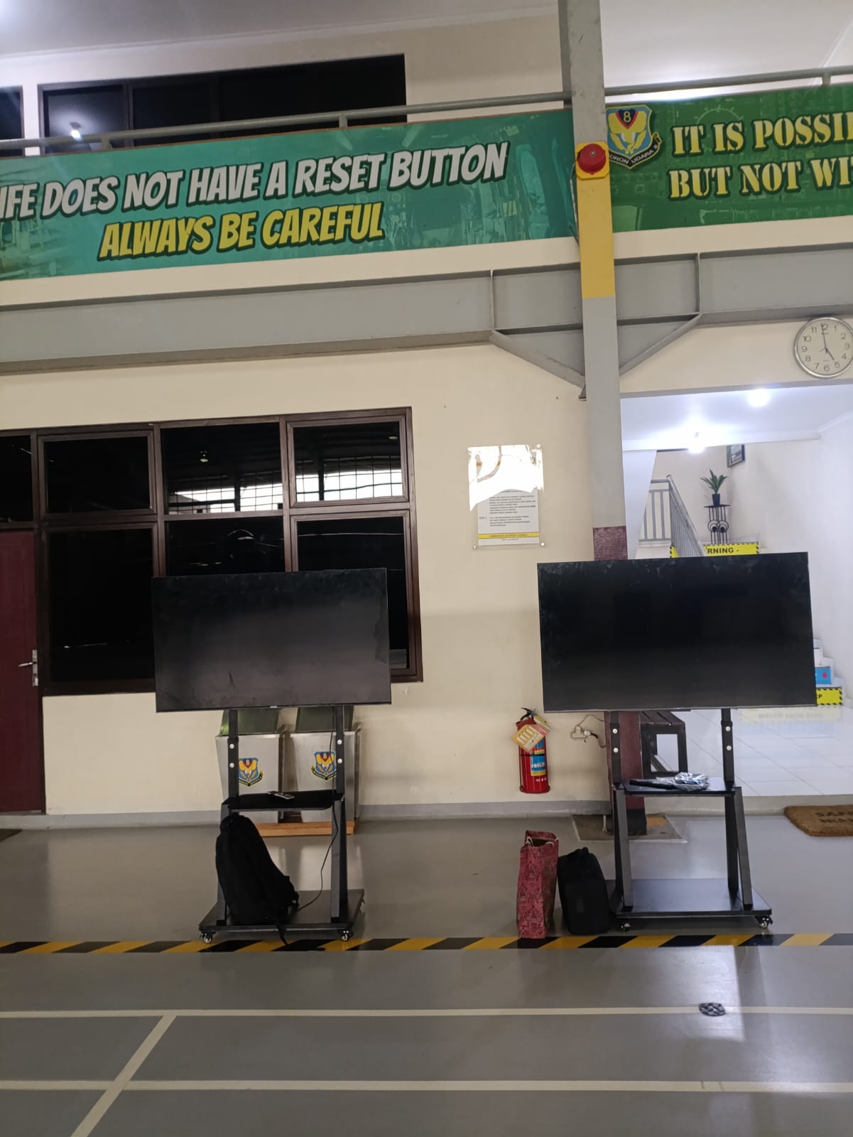 TV display untuk nobar Skadron 8 di Lanud ATS Bogor